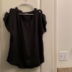 Cut out shoulder express blouse